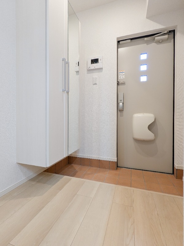 玄関　図面と現状に相違がある場合には現状を優先