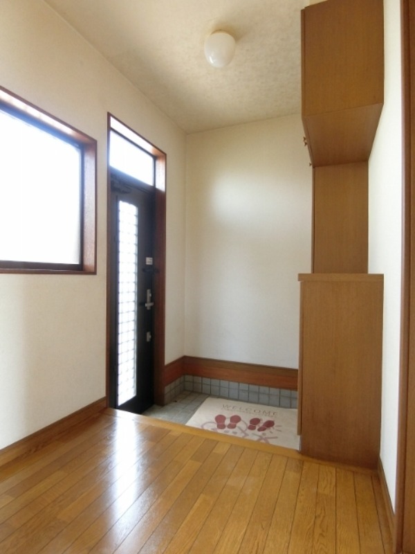 玄関　図面と現状に相違がある場合には現状を優先