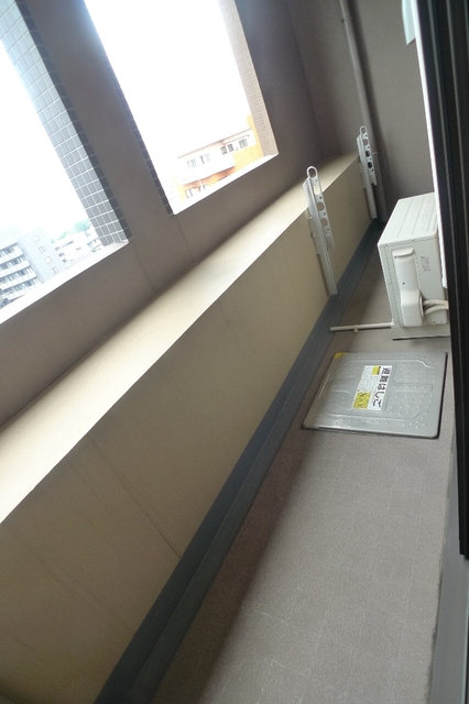 バルコニー　ゆったりとしたバルコニー