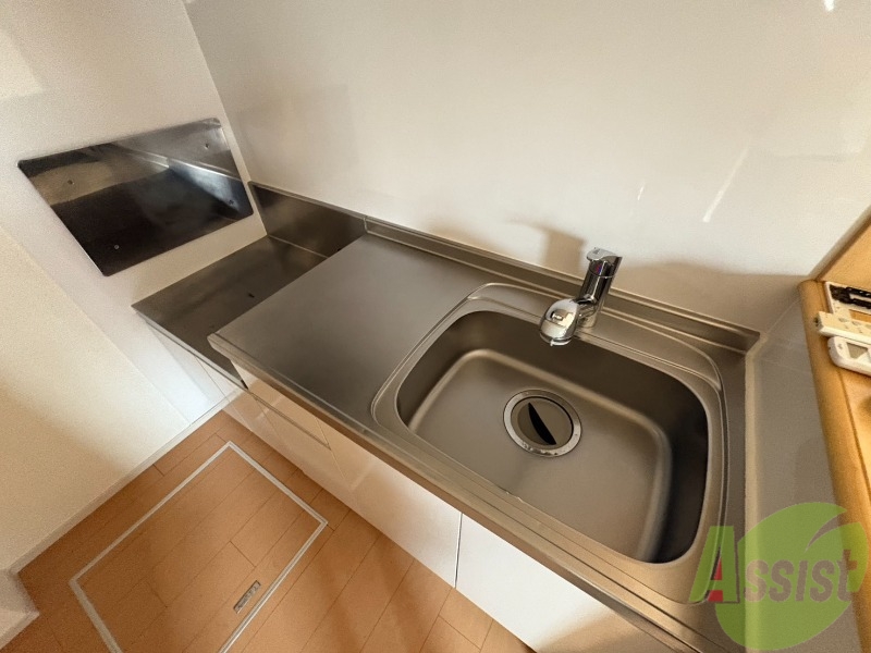 キッチン　キッチンには作業場もあります。料理も捗りますね。