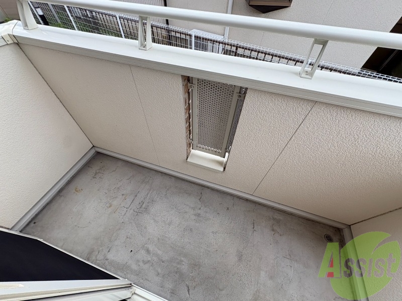 バルコニー　バルコニーが付いているので晴れた日は洗濯物が沢山干せますね。