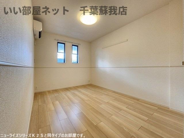 その他部屋・スペース　広くて明るい寝室