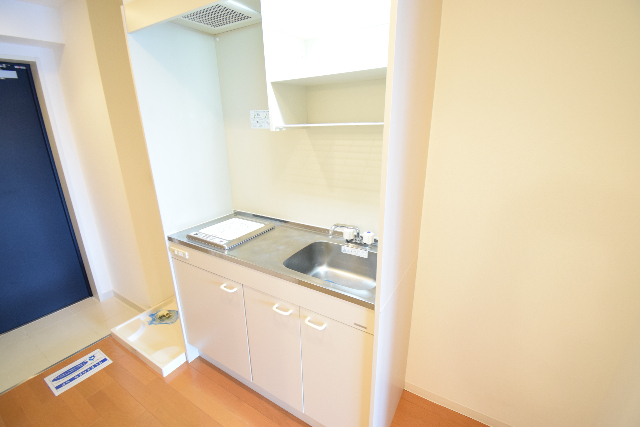 キッチン　※写真は別部屋です