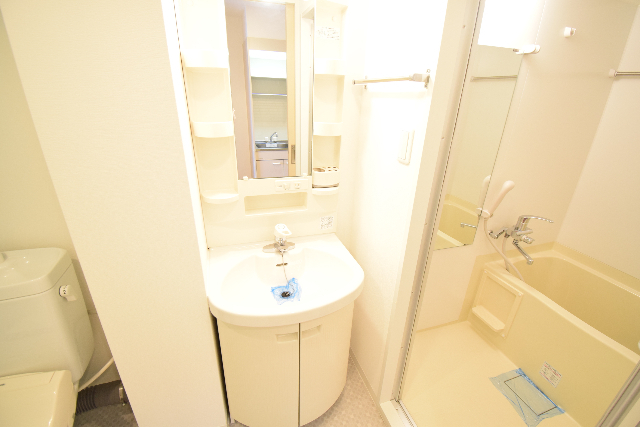 洗面設備　※写真は別部屋です