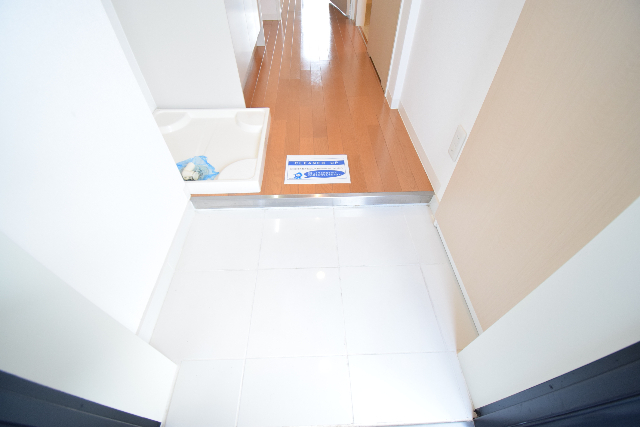 玄関　※写真は別部屋です