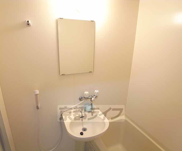 洗面設備　きれいな洗面所です。