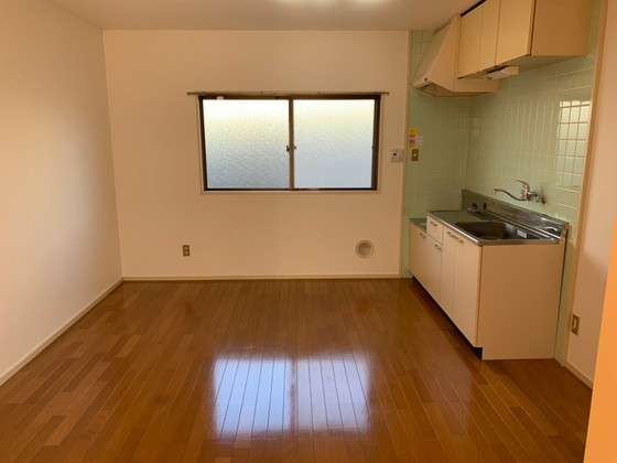 居室・リビング　※別号室のお写真です。