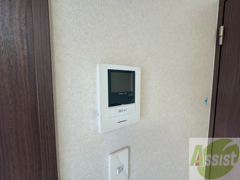 セキュリティ　ＴＶモニター付インターホンです。来客者の顔が見えるので安心！