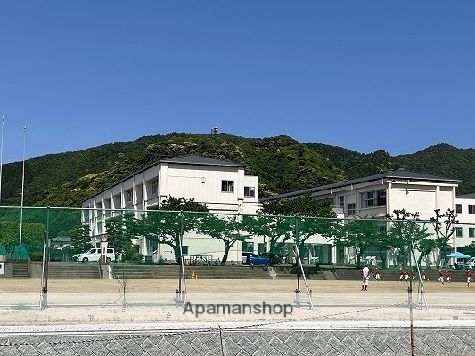 中学校　たつの市立中学校龍野東中学校（中学校）まで1417m