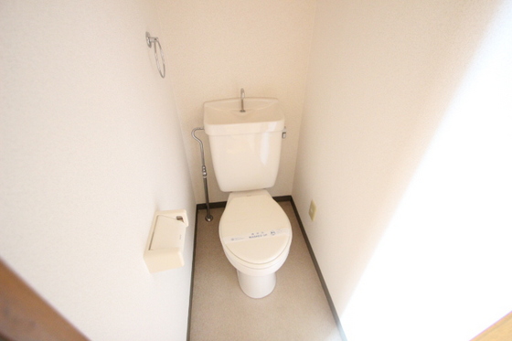 トイレ　※別号室の写真です。