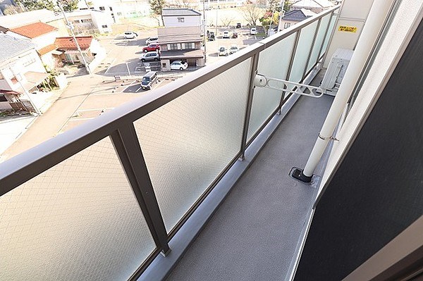 バルコニー　※同タイプ別号室参考写真