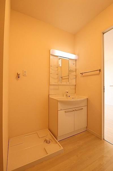 洗面設備　※同タイプ別号室参考写真