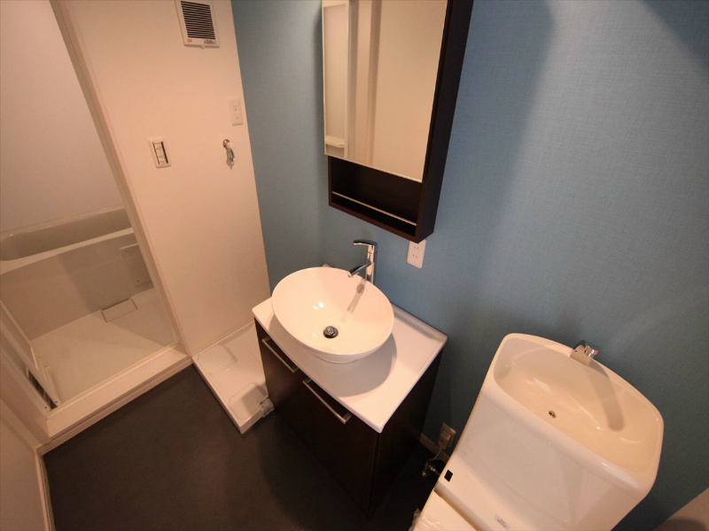 洗面設備　脱衣所　デザイン独立洗面台　洗濯機ご用意できます