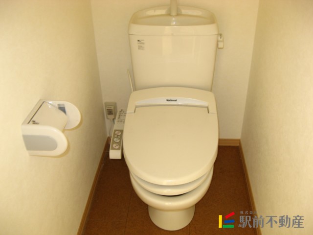 トイレ　温水洗浄便座