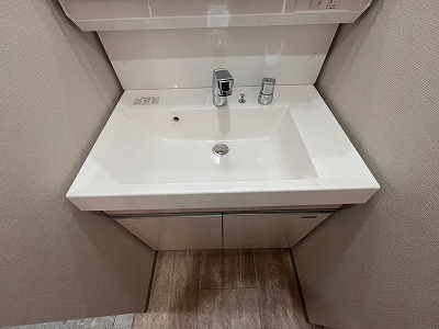 洗面設備　朝の身支度には欠かせない独立洗面化粧台