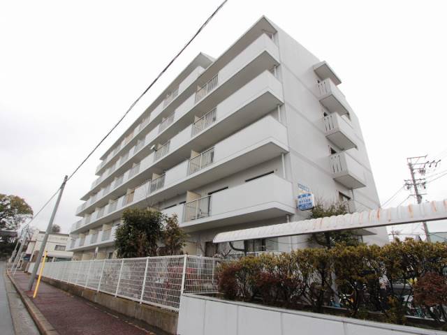建物外観　大型マンション総戸数多めです。