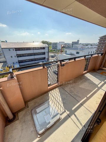 バルコニー　日当たりの良いバルコニー♪