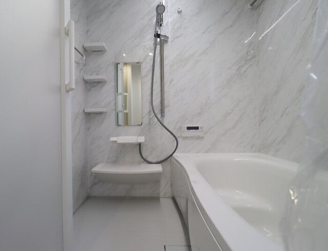 バス・シャワールーム　バスルーム