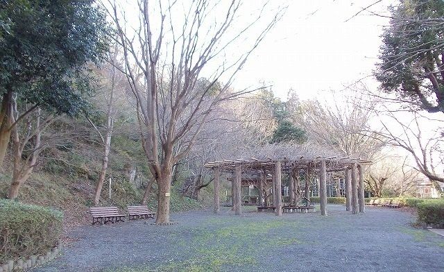 公園　本城山公園（公園）まで1600m