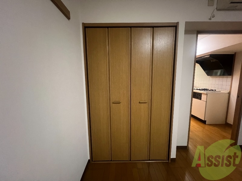 収納　高さのある収納になります。中は後ほどお楽しみに！