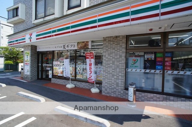 コンビニ　セブンイレブン（コンビニ）まで653m