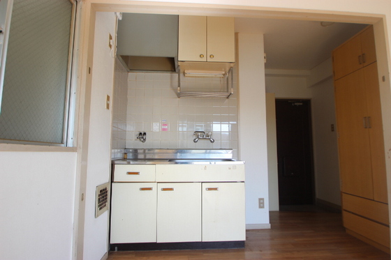 キッチン　※別部屋の写真です