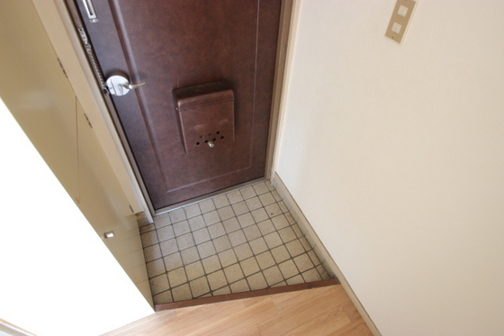 玄関　※別部屋の写真です