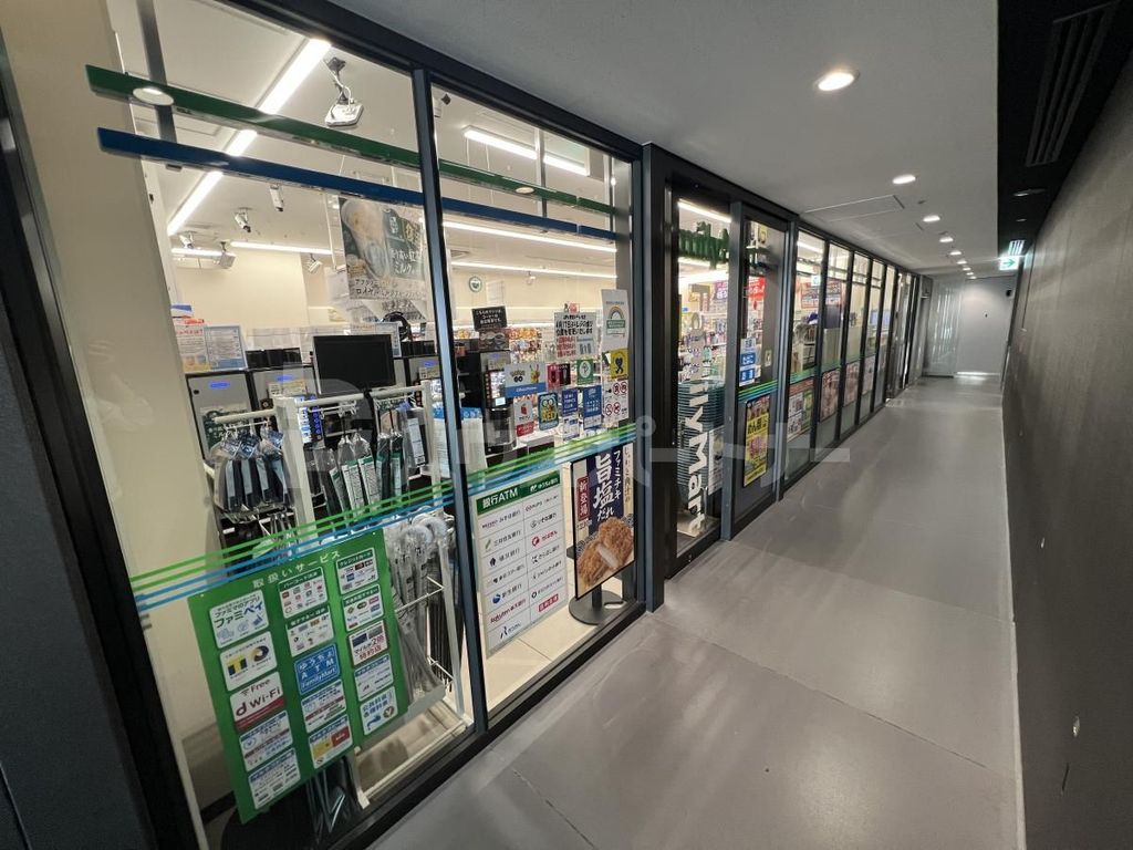 コンビニ　ファミリーマートダイヤゲート池袋店（コンビニ）まで300m