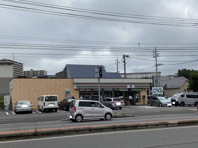 コンビニ　セブンイレブン（コンビニ）まで75m