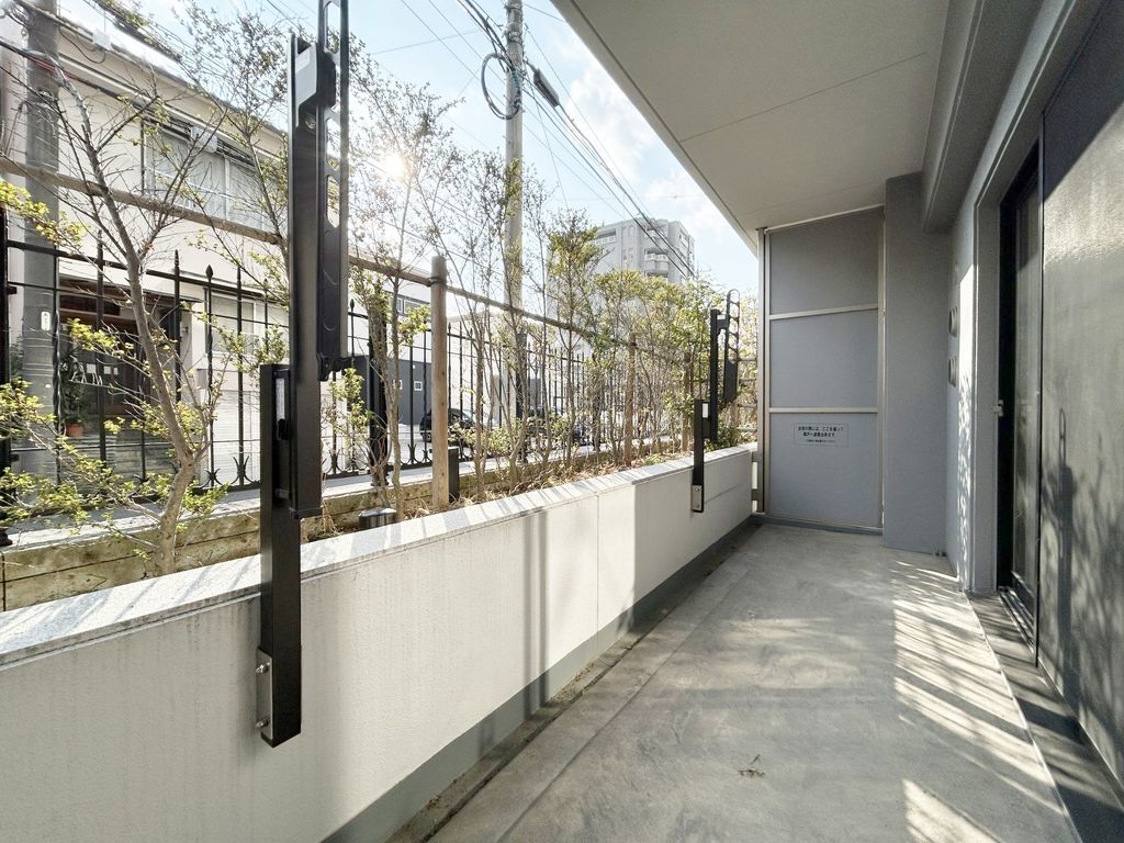 バルコニー　バルコニー