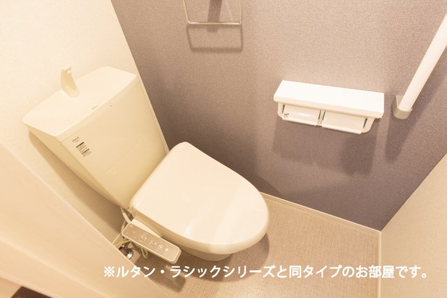 トイレ　清潔感のあるトイレです