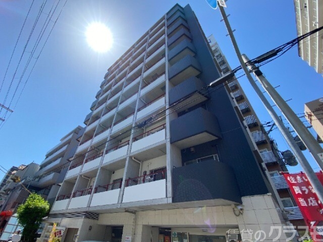 建物外観　十三駅より徒歩３分！