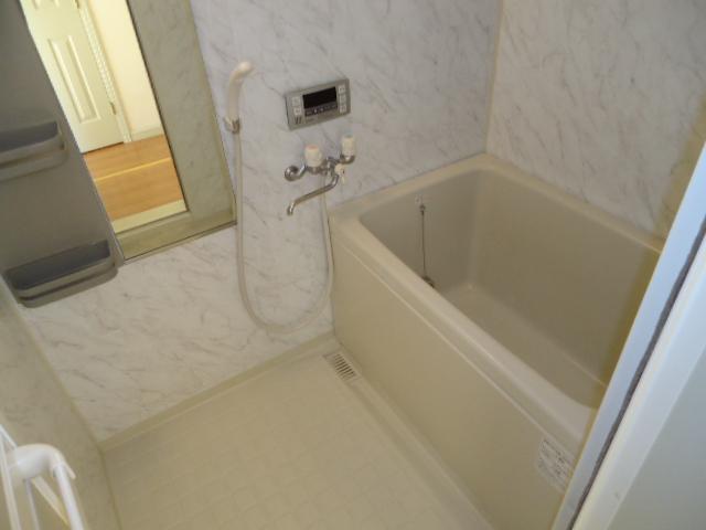 バス・シャワールーム　バス（イメージ）