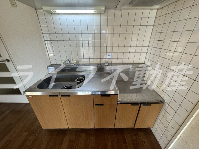 キッチン　コンパクトなキッチンで掃除もラクラク