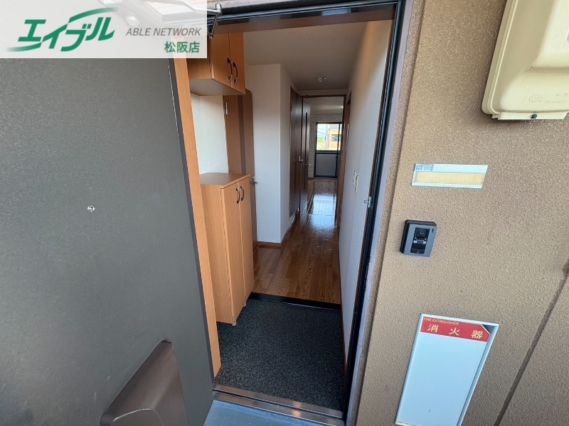 玄関　同物件別室画像