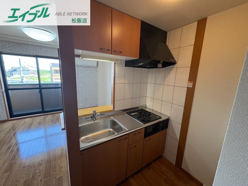 キッチン　同物件別室画像