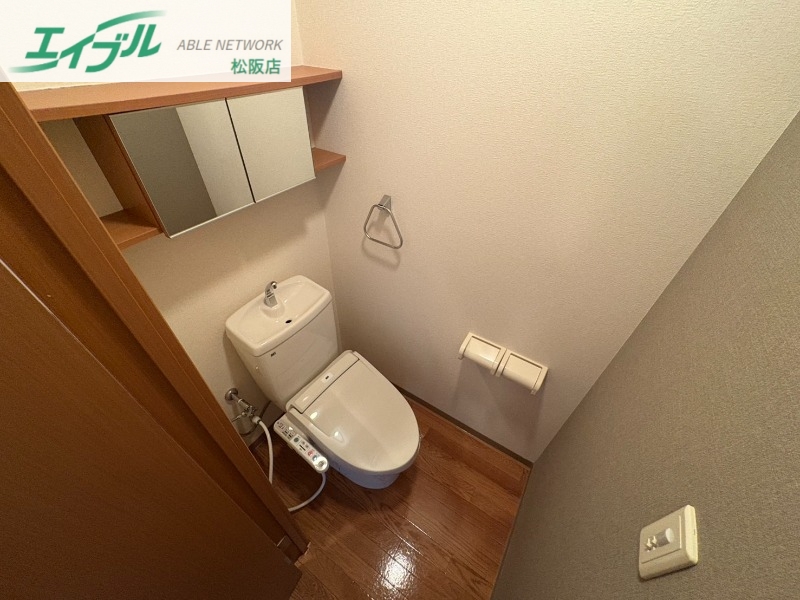 トイレ　同物件別室画像