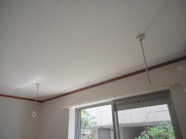 その他部屋・スペース　雨の日も安心の室内物干フック