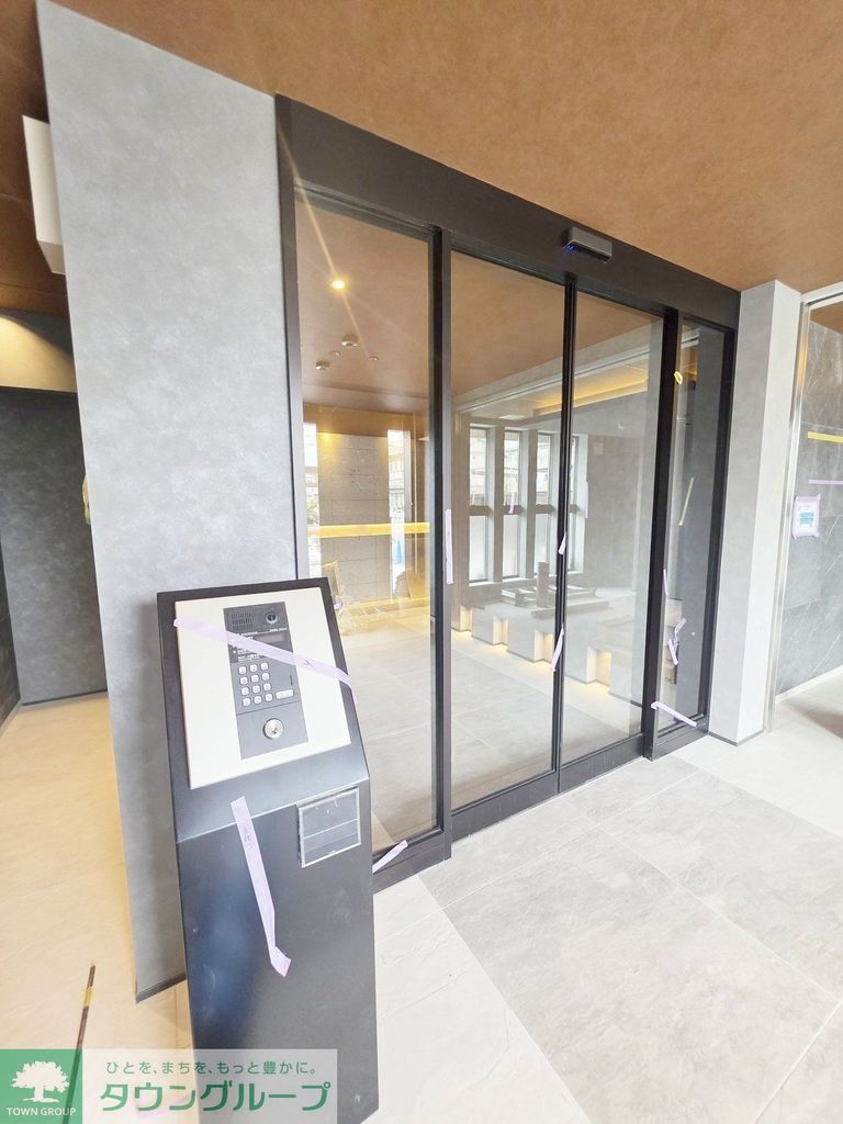 エントランス　バルコニー