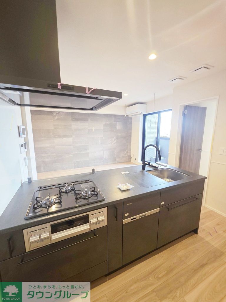 キッチン　バルコニー