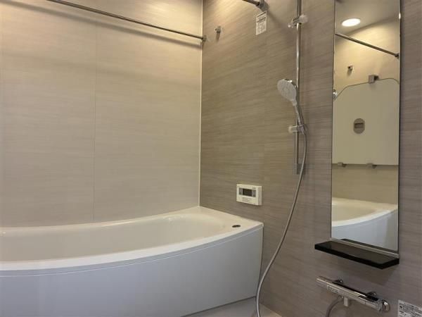 バス・シャワールーム　お風呂で日々の疲れを落としましょう