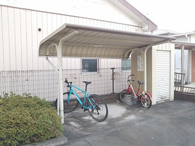 その他共有部分　屋根付き駐輪場