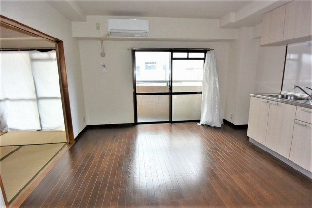 居室・リビング　写真は同マンションの別のお部屋のものです