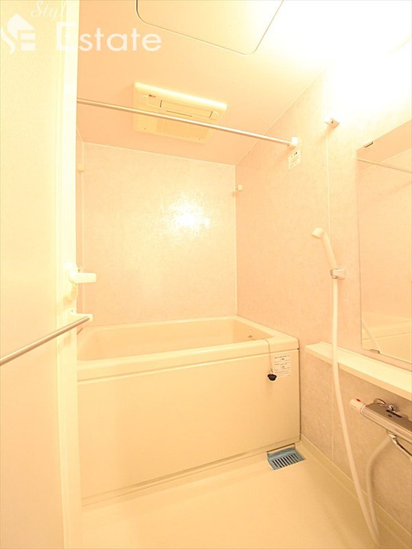 バス・シャワールーム　バスルーム