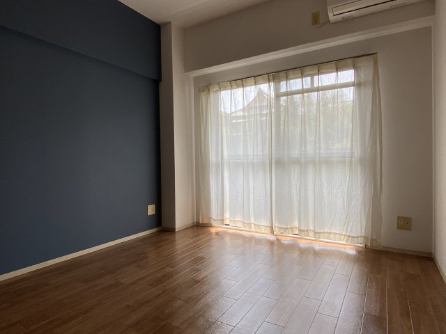 居室・リビング　居間です