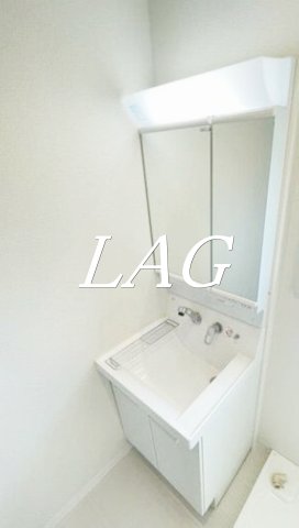 洗面設備　独立洗面台です。