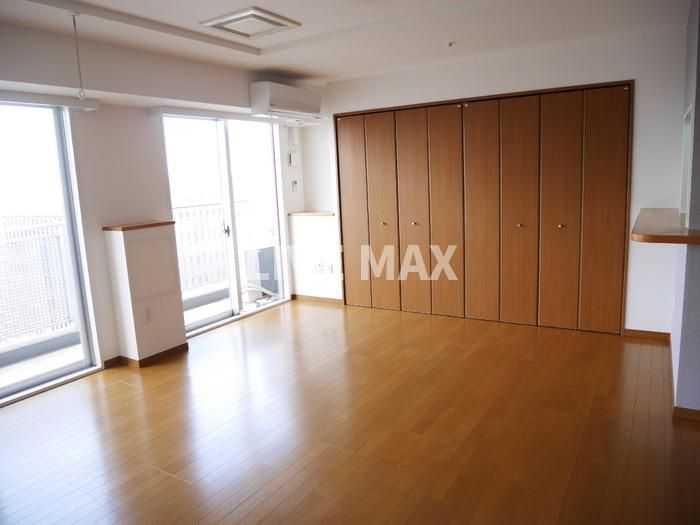 居室・リビング　別号室参考写真