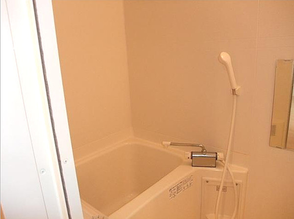 バス・シャワールーム　※別部屋の参考写真です。