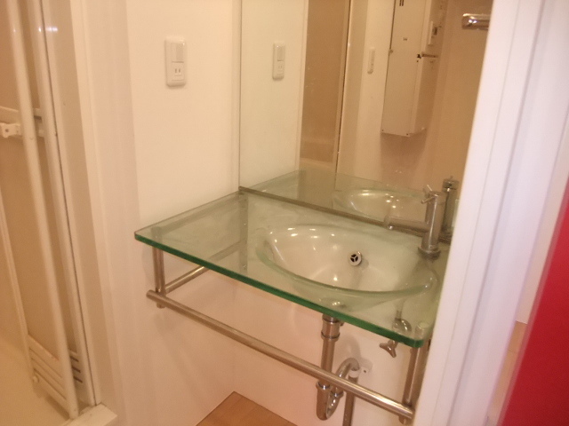 洗面設備　※別部屋の参考写真です。