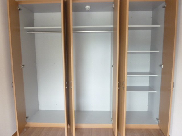 収納　クローゼット